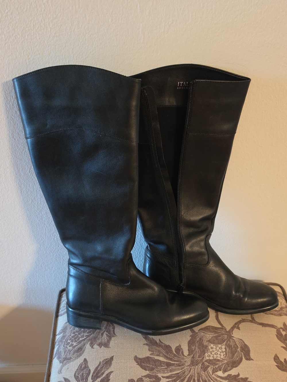 Black Leather Boots Size 7